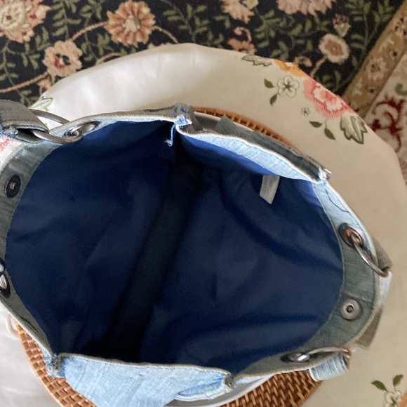 🌻SALE🌻VINTAGE , RARE Disney Denim Tote - Picture 3 of 13
